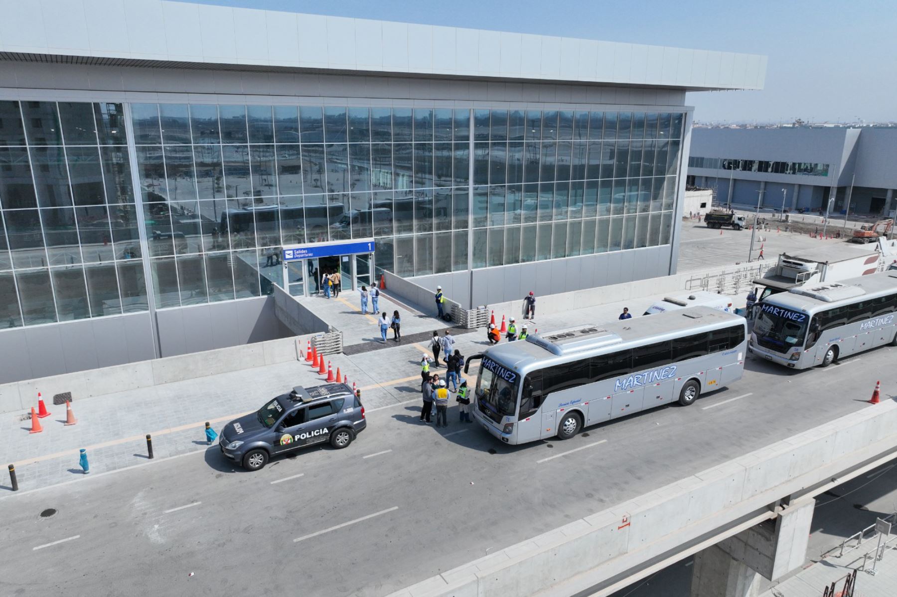 El Ministerio de Transportes y Comunicaciones (MTC) confirmó que a partir del 30 de marzo el ingreso de pasajeros al nuevo aeropuerto será única y exclusivamente a través de la avenida Morales Duárez, quedando clausurado el tradicional acceso de pasajeros por la avenida Elmer Faucett. Foto: LAP