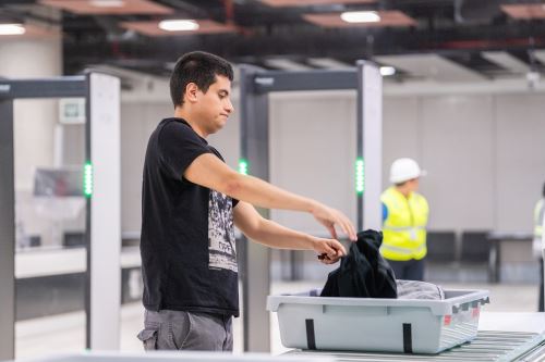 El nuevo aeropuerto Jorge Chávez ha informado que contará con 27 líneas de inspección de equipaje de mano. ANDINA/archivo