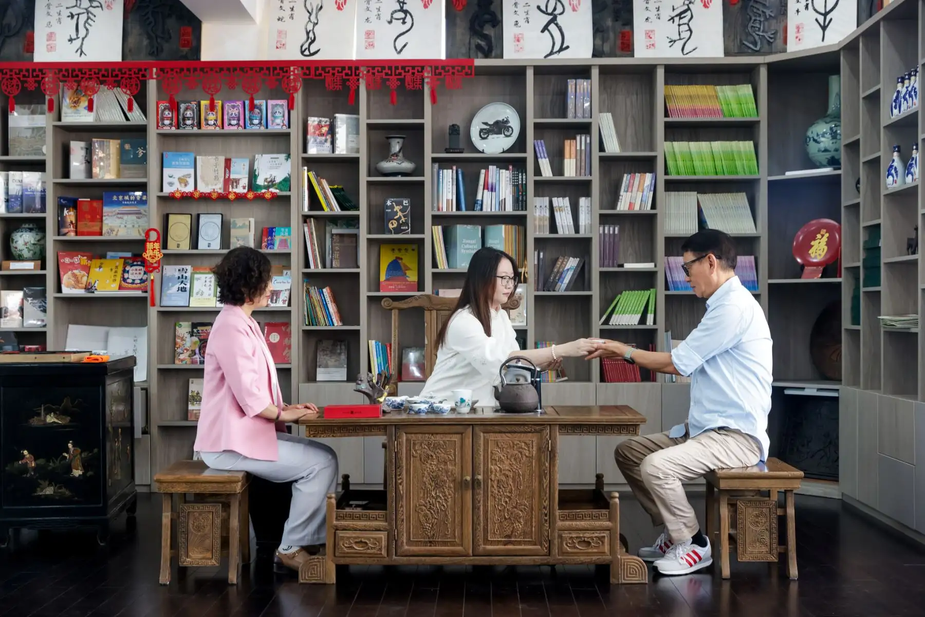 La serpiente, guardiana del zodiaco: en la mitología china, la serpiente ocupa un lugar especial como símbolo de astucia, reflexión y prosperidad. Foto: ANDINA/Luis Iparraguirre
