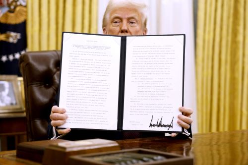 "Las familias de los afectados y la población "merecen transparencia y verdad", argumenta la Casa Blanca. Foto: AFP