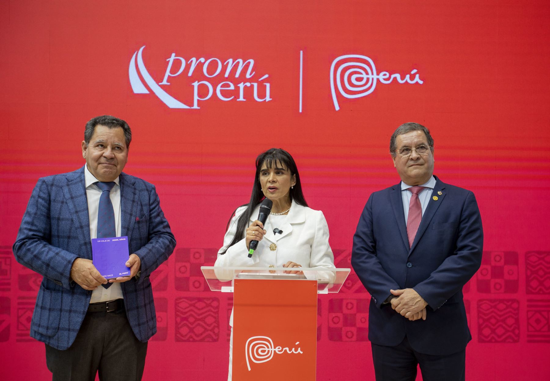 Ministra de Comercio Exterior y Turismo, Desilú León, participó en la feria de turismo internacional FITUR 2025 en Madrid, España. ANDINA/Difusión