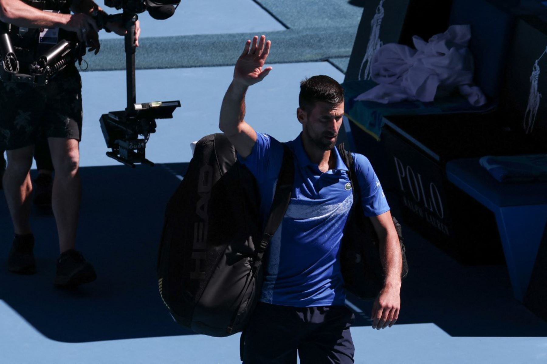 Novak Djokovic , la leyenda del Abierto de Australia con diez coronas, se retiró lesionado entre abucheos este viernes en semifinales. Foto: AFP