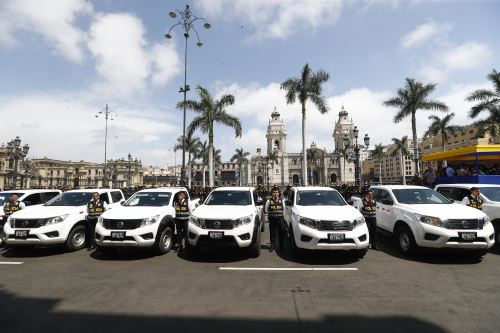 La Municipalidad de Lima entregó vehículos a la Policía Nacional para reforzar la lucha contra el crimen