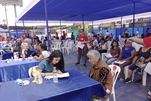 Médicos realizarón más de 2,000 atenciones gratuitas en II Feria Internacional. Foto: Difusión