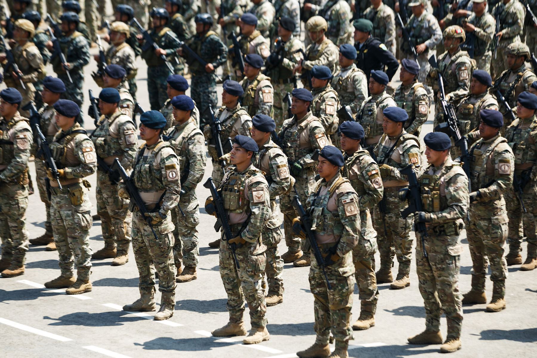 El Gobierno Nacional, a través de la presidencia del Consejo de Ministros y los sectores Defensa e Interior, el Poder Legislativo, el Gobierno Regional de La Libertad y gobiernos locales, unen esfuerzos para fortalecer la lucha contra el crimen organizado a fin de fortalecer la seguridad y recuperar la tranquilidad en La Libertad.
Foto:Mindef