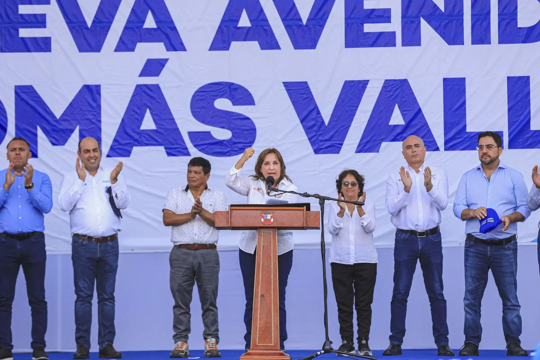 La presidenta de la República, Dina Boluarte Zegarra, participa en la ceremonia de inicio de obra de la nueva avenida Tomás Valle, en la provincia constitucional del Callao. Foto: ANDINA/ Prensa Presidencia