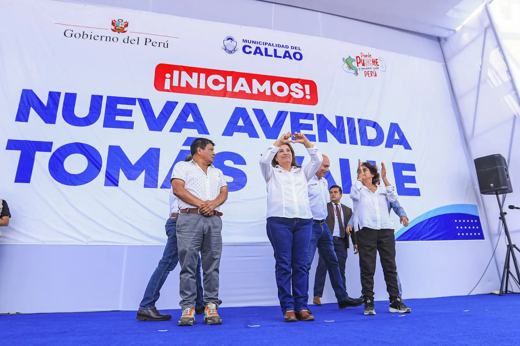La presidenta de la República, Dina Boluarte Zegarra, participa en la ceremonia de inicio de obra de la nueva avenida Tomás Valle, en la provincia constitucional del Callao. Foto: ANDINA/ Prensa Presidencia