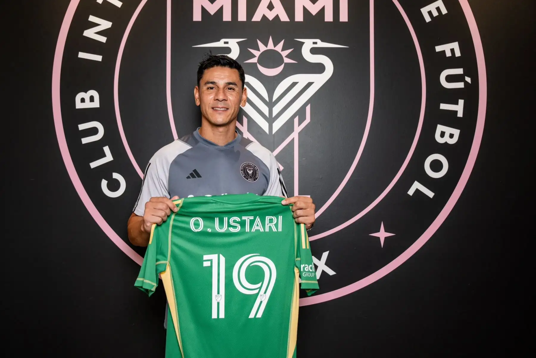 Óscar Ustari