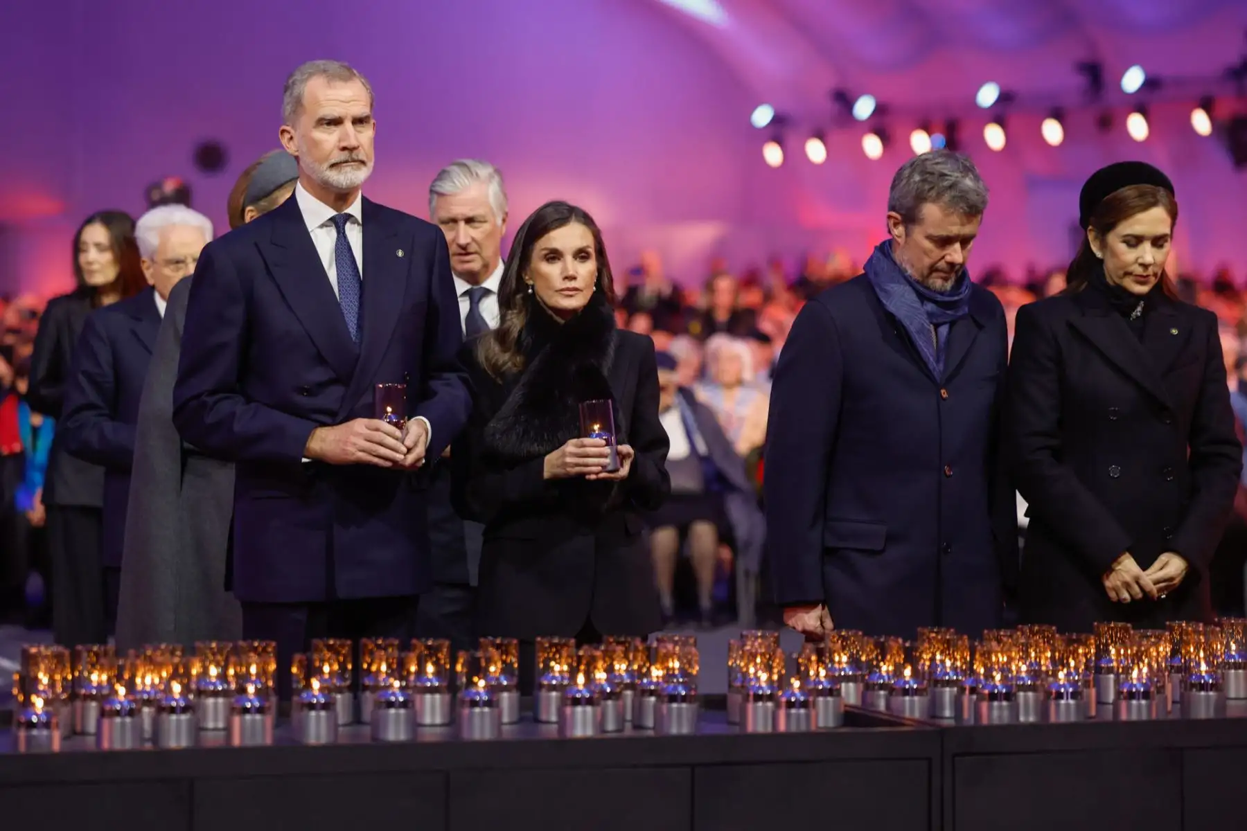 Ante jefes de Estado como los reyes de España y mandatarios de naciones implicadas en la Segunda Guerra Mundial, como Francia, el Reino Unido o Ucrania -entonces integrante de la Unión Soviética-, entre los vencedores, y de Alemania e Italia, los derrotados, el superviviente de Auschwitz Marian Turski apeló a "resolver problemas entre vecinos". Foto: AFP