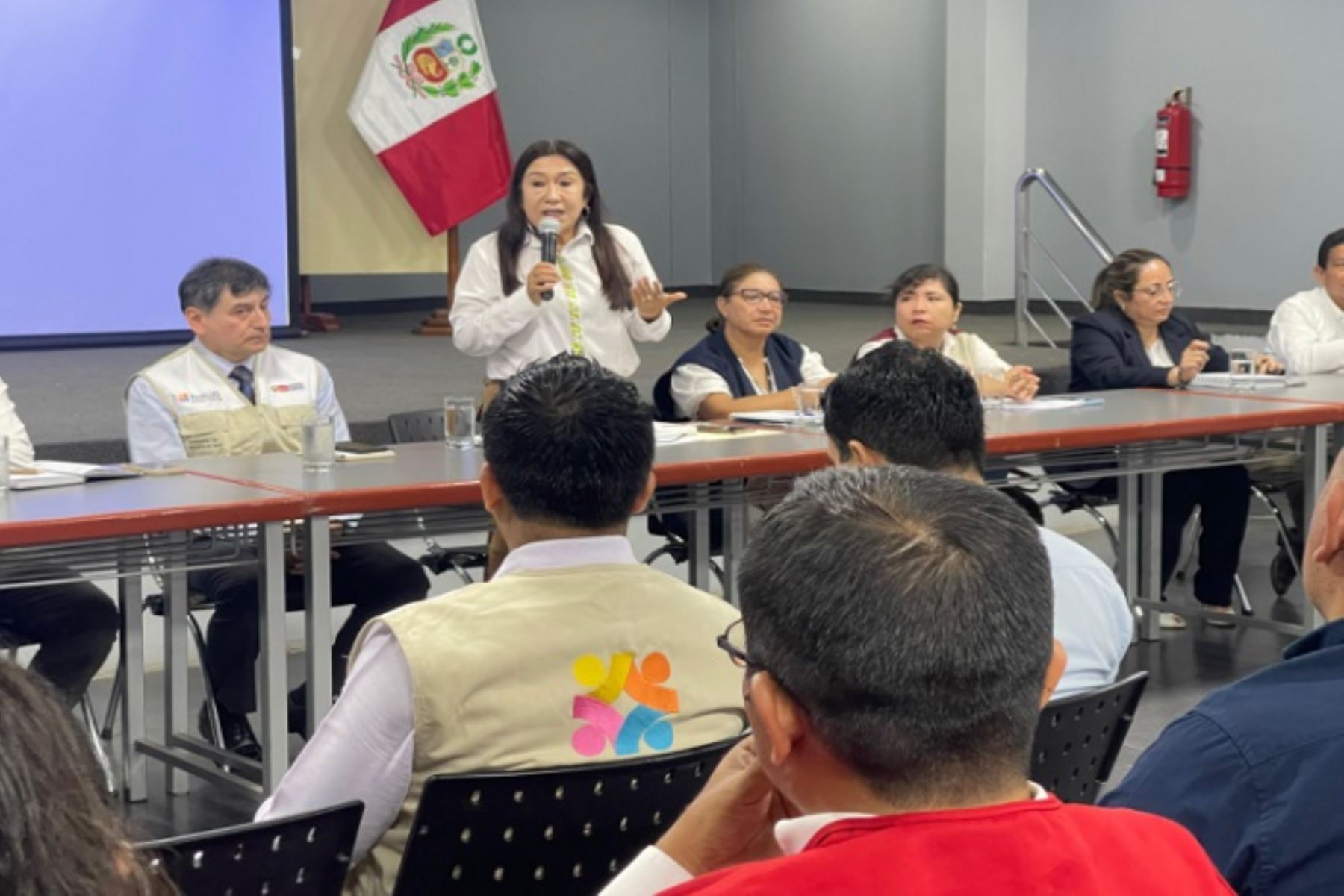 Anuncio se realizó durante la mesa de trabajo "Construyendo Soluciones: Desafíos para un sistema de salud eficiente en Lambayeque".