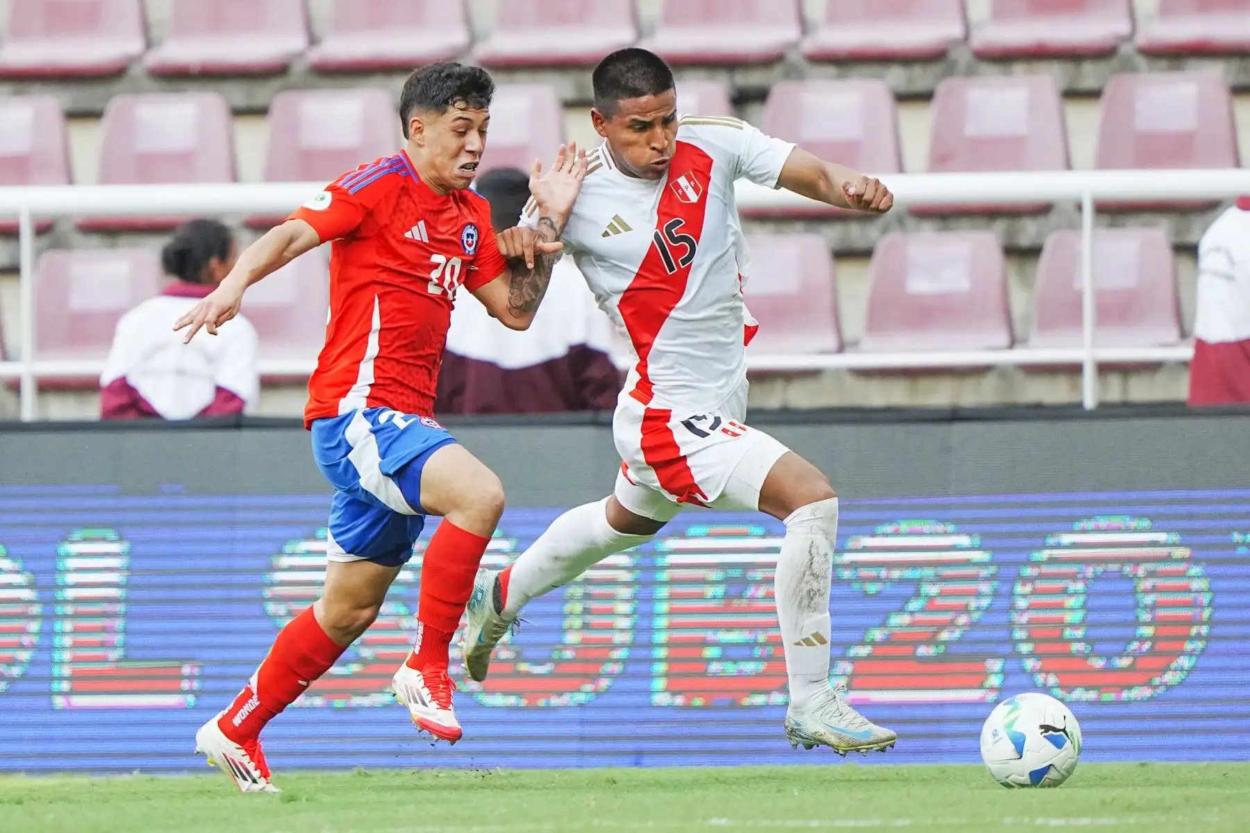 En un vibrante partido disputado en el estadio Metropolitano de Lara, Chile venció 3-2 a Perú por la tercera fecha del Grupo A del Sudamericano Sub 20 2025, dejando a la 
