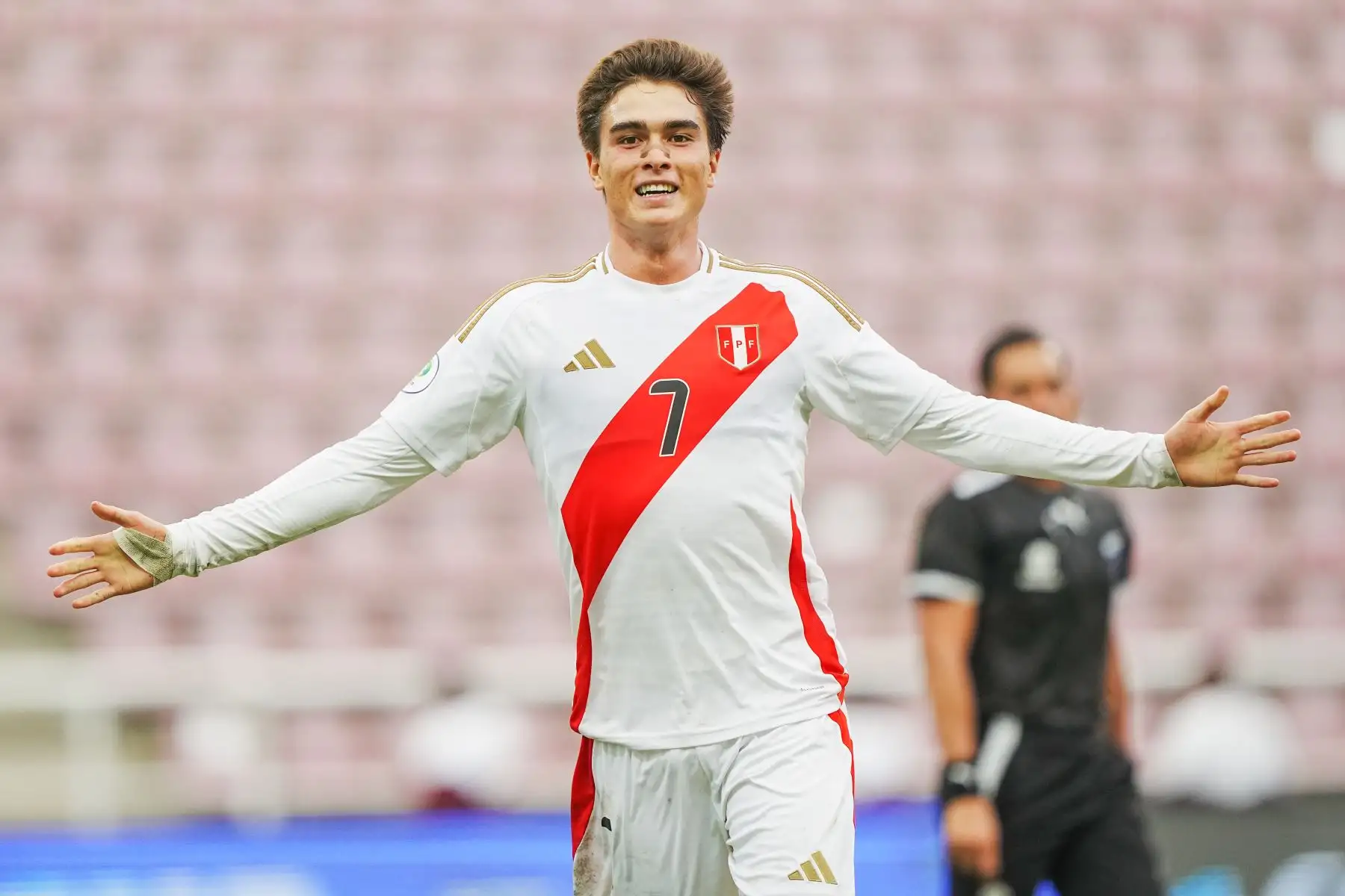 En un vibrante partido disputado en el estadio Metropolitano de Lara, Chile venció 3-2 a Perú por la tercera fecha del Grupo A del Sudamericano Sub 20 2025, dejando a la 