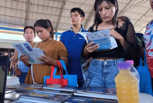 Jóvenes de diversas comunidades nativas del ámbito del Vraem participaron de feria informativa donde se dio a conocer los beneficios de Beca 18 que otorga el Pronabec del Ministerio de Educación. ANDINA/Difusión