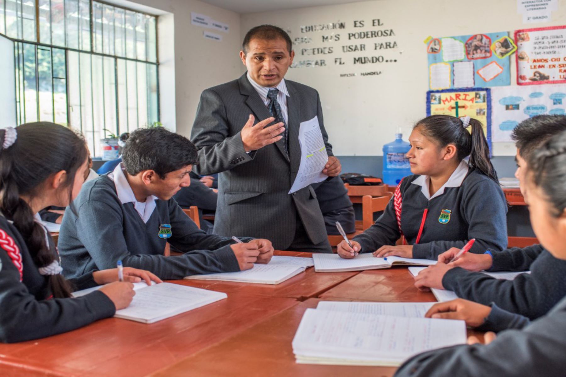 Los docentes ganadores de las plazas iniciarán este 1 de marzo sus labores en las instituciones educativas públicas del país luego de superar un riguroso proceso meritocrático. Foto: ANDINA/Difusión