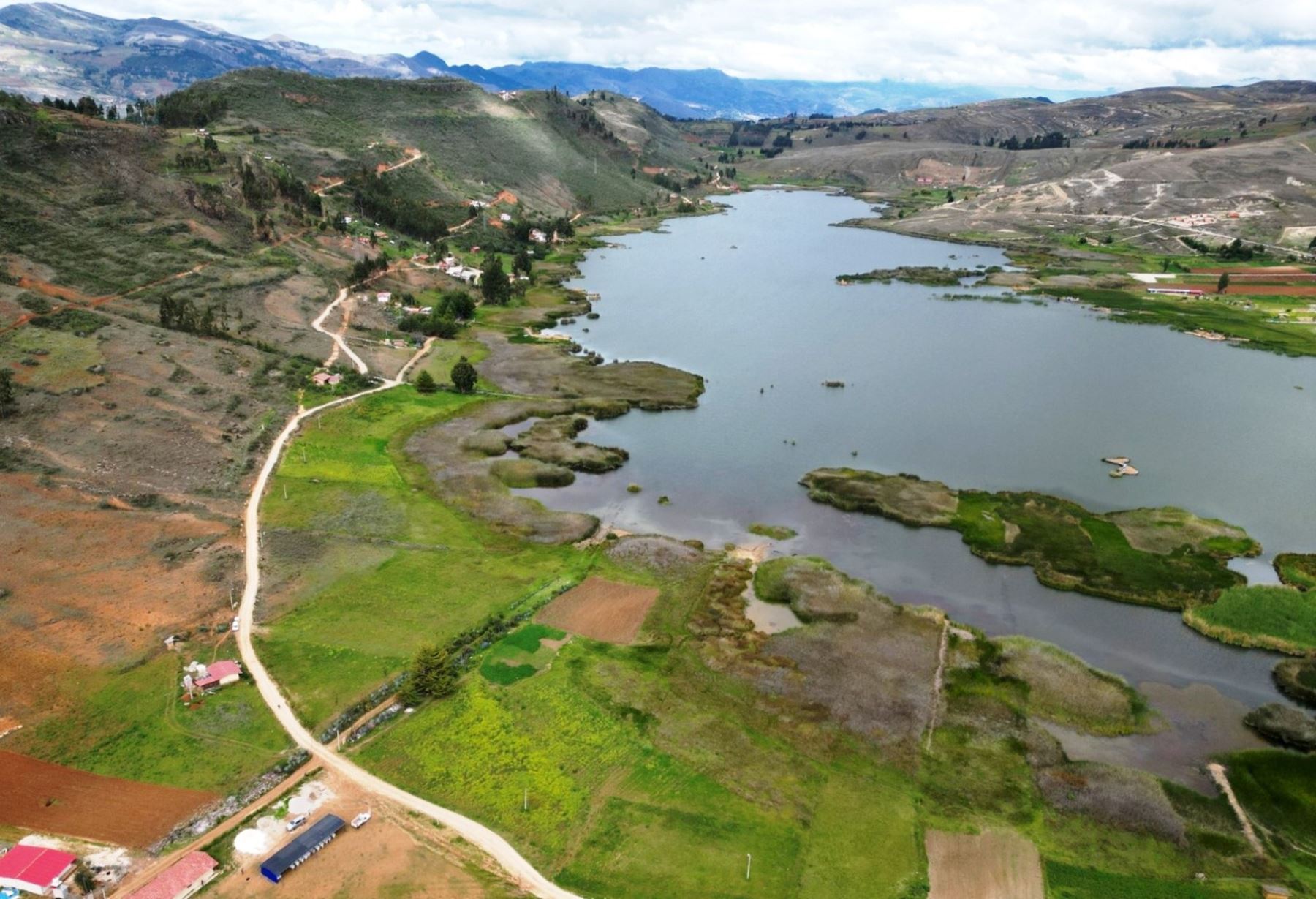 La laguna San Nicolás es un importante atractivo turístico del distrito de Namora, en Cajamarca, y con el asfaltado de la carretera dinamizará su economía. ANDINA/Difusión