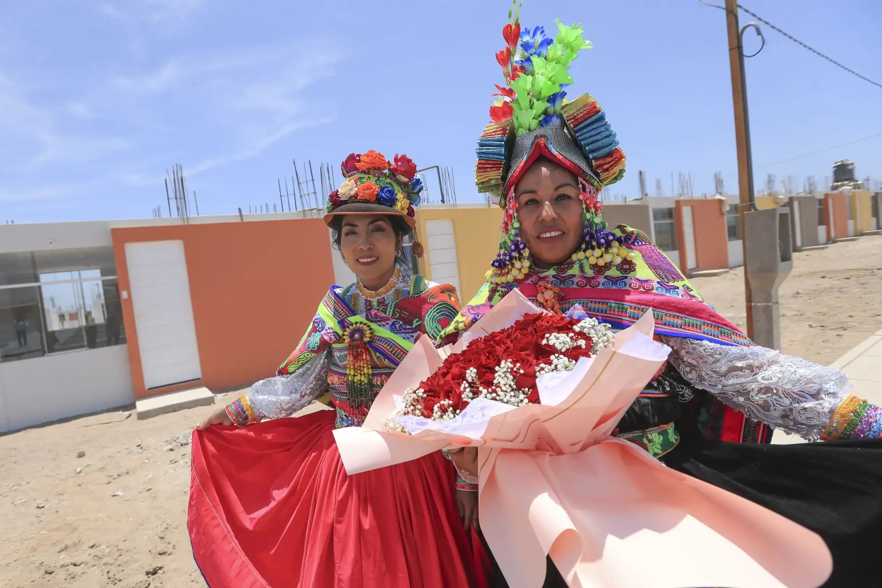 La presidenta de la república, Dina Boluarte, participa en la ceremonia de entrega de llaves del Proyecto Villa Primavera - IV Etapa, en Moquegua. 
Foto: ANDINA/Prensa Presidencia