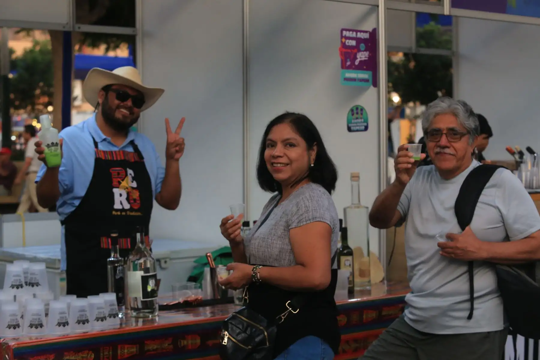 Productores, bartenders y amantes del buen pisco, se reúnen en el XIX Festival del Pisco Sour 2025 en la Plaza de Armas de Santiago de Surco. FOTO:ANDINA/Hector Vinces