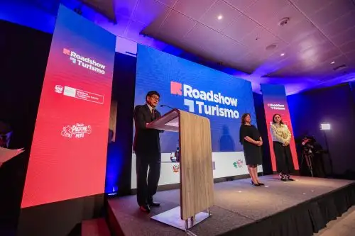 Gobernador regional de Arequipa, Rohel Sánchez, participó en inauguración del Roadshow 