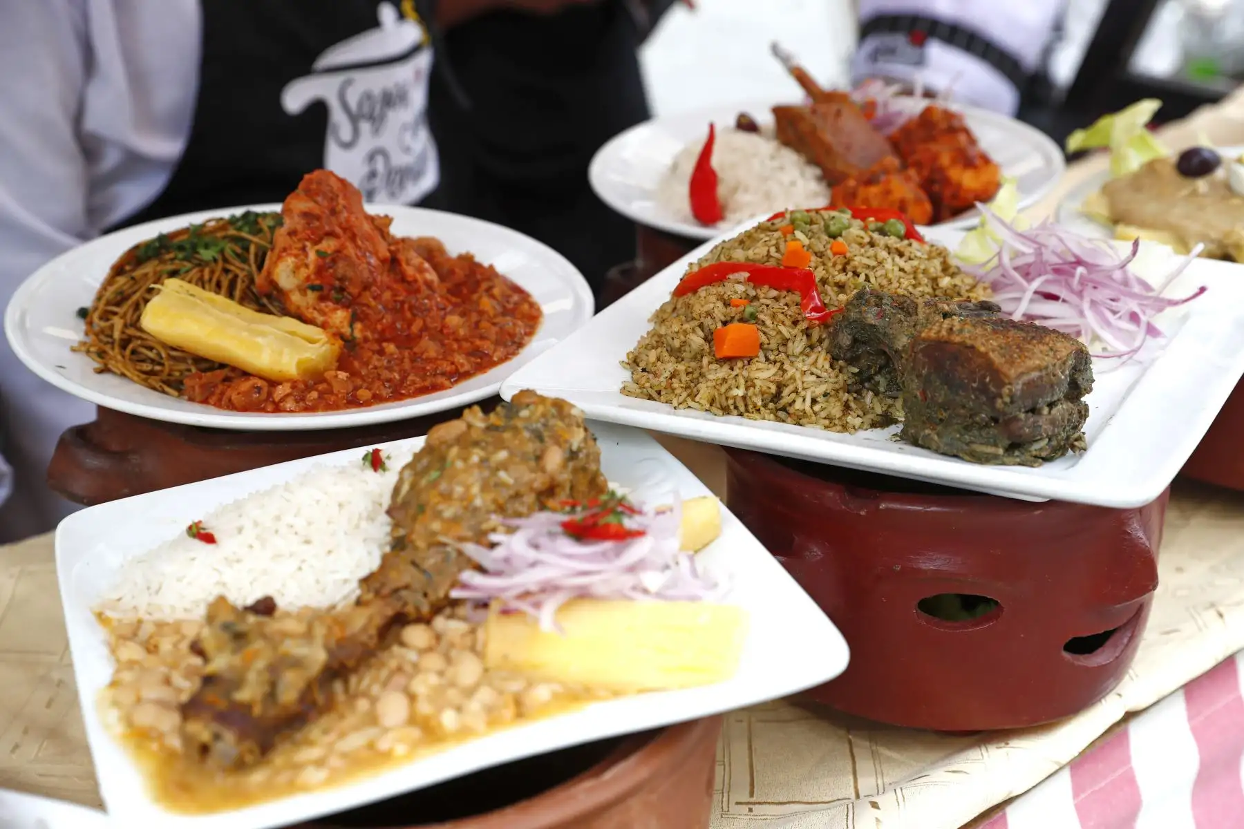 En el Festival del Pisco Sour y el Chilcano, que se realizará el sábado 1 de febrero en la Plaza de Armas de Lima, también se hará presente la gastronomía, ofreciendo al público asistente una gran variedad de platos típicos y postres de todas las regiones del Perú. Foto: ANDINA/Daniel Bracamonte