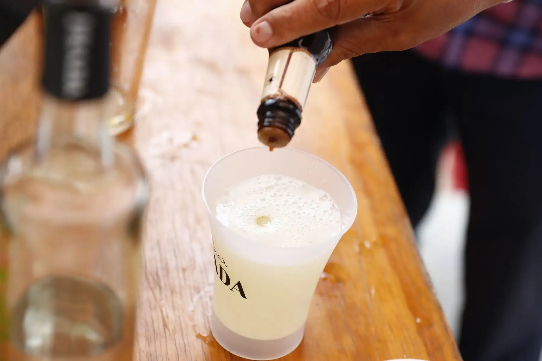 La Municipalidad de Lima anunció las diversas actividades que tendrán lugar en el Festival del Pisco Sour y el Chilcano, evento que se realizará el sábado 1 de febrero en la Plaza de Armas de Lima y que contará con la participación de productores pisqueros y emprendedores gastronómicos. Foto: ANDINA/Daniel Bracamonte