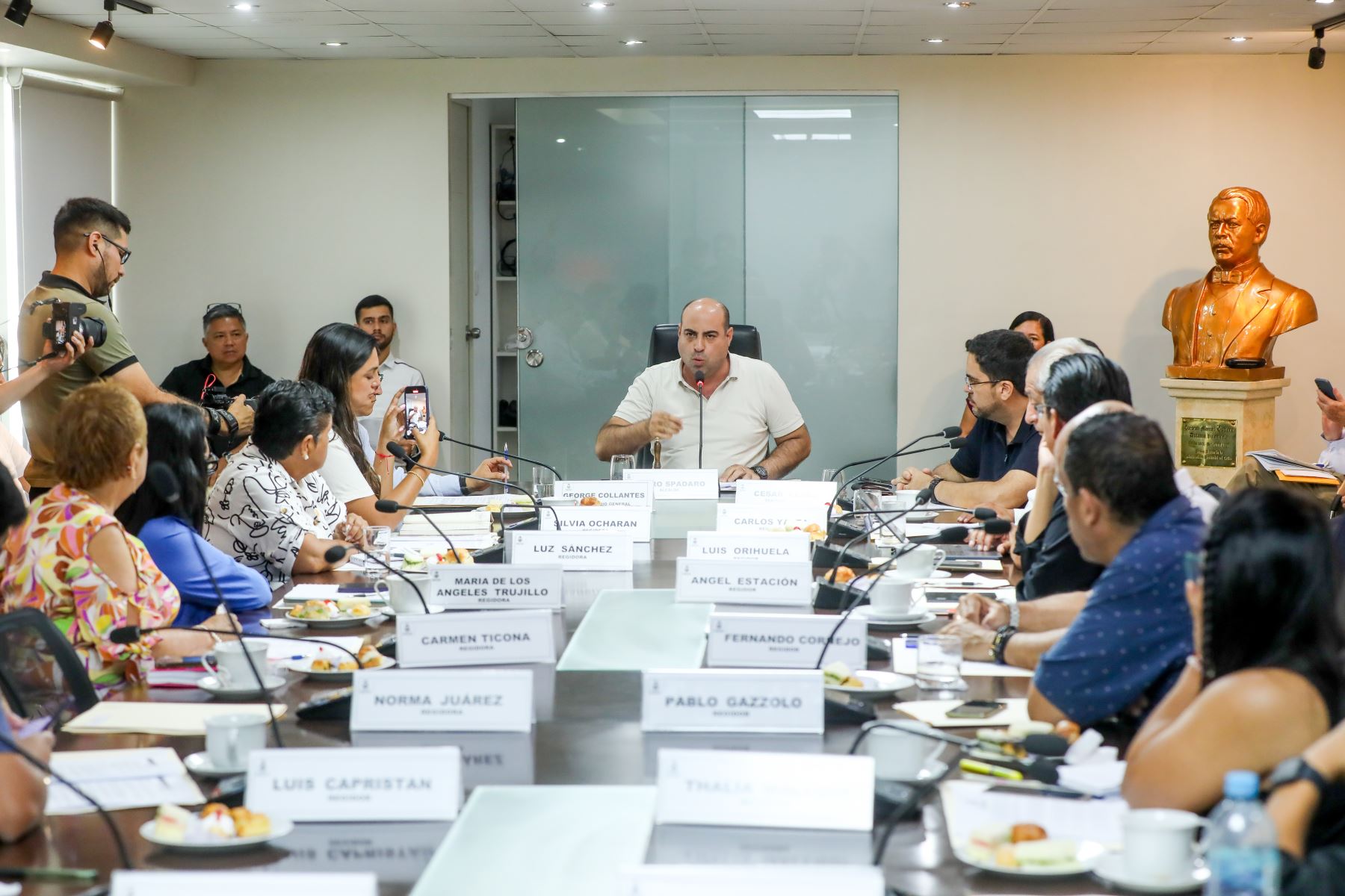 "Estamos dando solución a uno de los problemas más importantes del Callao: el tráfico y el caos vehicular", señaló el alcalde Spadaro. Foto: ANDINA/Difusión