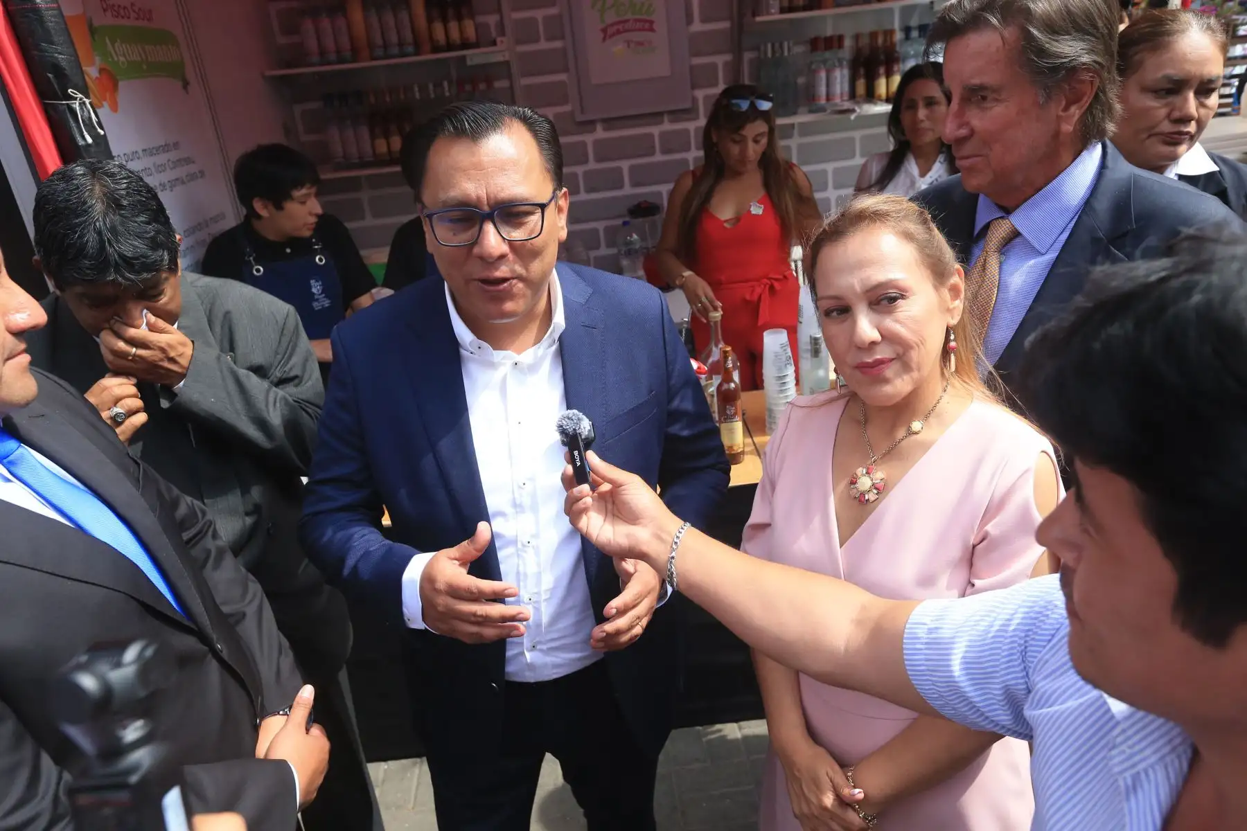 El Ministerio de la Producción y la Municipalidad Distrital de Barranco,  inauguran Feria Perú Produce por el Día Nacional del Pisco Sour, que contará con la participación de más 45 mype entre bodegas pisqueras, gastronómicas y alimentos y bebidas en general. 

Los empresarios de Ica, Lima, Tacna, Moquegua, entre otros, ofertarán lo mejor de su producción a precios increíbles de feria. FOTO:ANDINA/Hector Vinces.