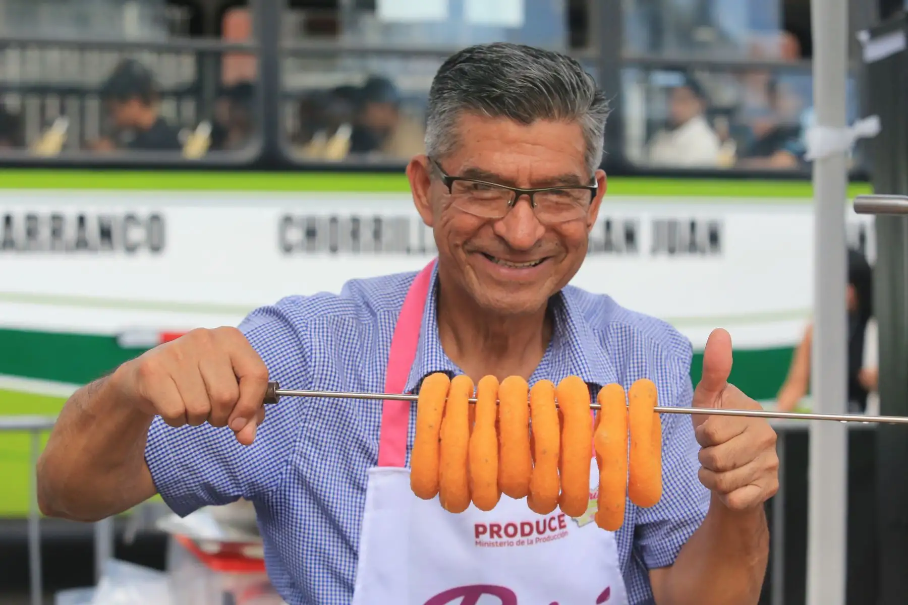 El Ministerio de la Producción y la Municipalidad Distrital de Barranco,  inauguran Feria Perú Produce por el Día Nacional del Pisco Sour, que contará con la participación de más 45 mype entre bodegas pisqueras, gastronómicas y alimentos y bebidas en general. 

Los empresarios de Ica, Lima, Tacna, Moquegua, entre otros, ofertarán lo mejor de su producción a precios increíbles de feria. FOTO:ANDINA/Hector Vinces.