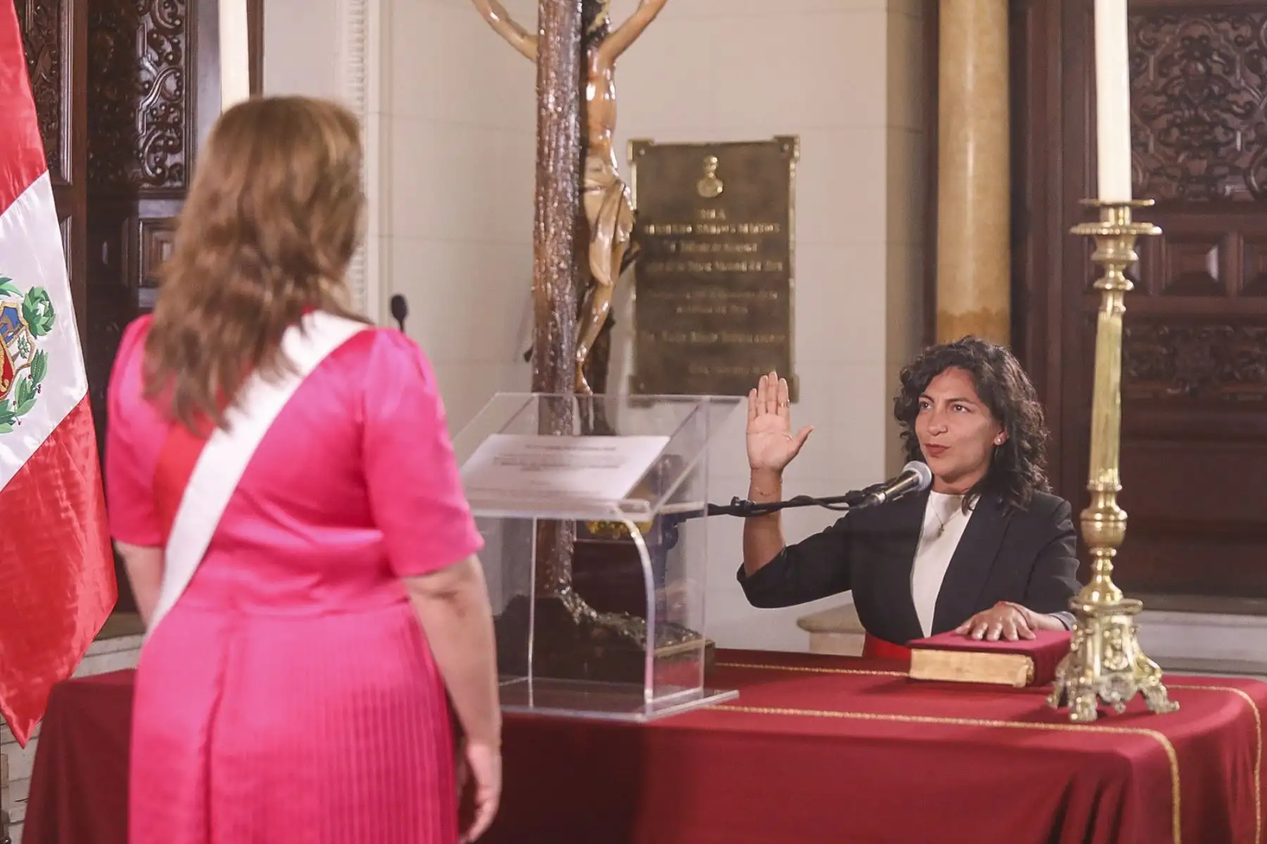 La presidenta Dina Ercilia Boluarte Zegarra toma juramento a nuevos ministros de Estado. Foto: ANDINA/Prensa Presidencia