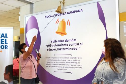 Minsa: pacientes oncológicas tocan la campana de la felicidad tras superar el cáncer. Foto: Difusión