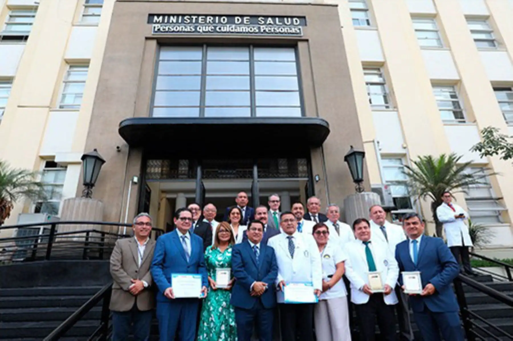 Ministerio de Salud (Minsa) reconoció a los representantes de las unidades ejecutoras que lograron invertir el 100 % de su presupuesto institucional del año fiscal 2024. Foto: Difusión