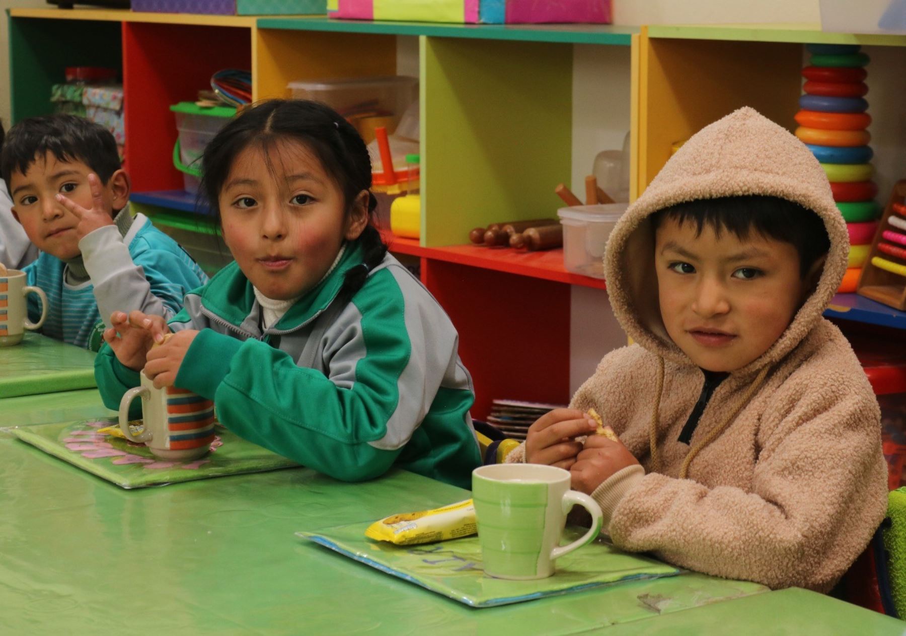 Más de 57,000 estudiantes de la región Pasco se beneficiarán este año con el servicio de alimentación escolar del programa Wasi Mikuna. ANDINA/Difusión