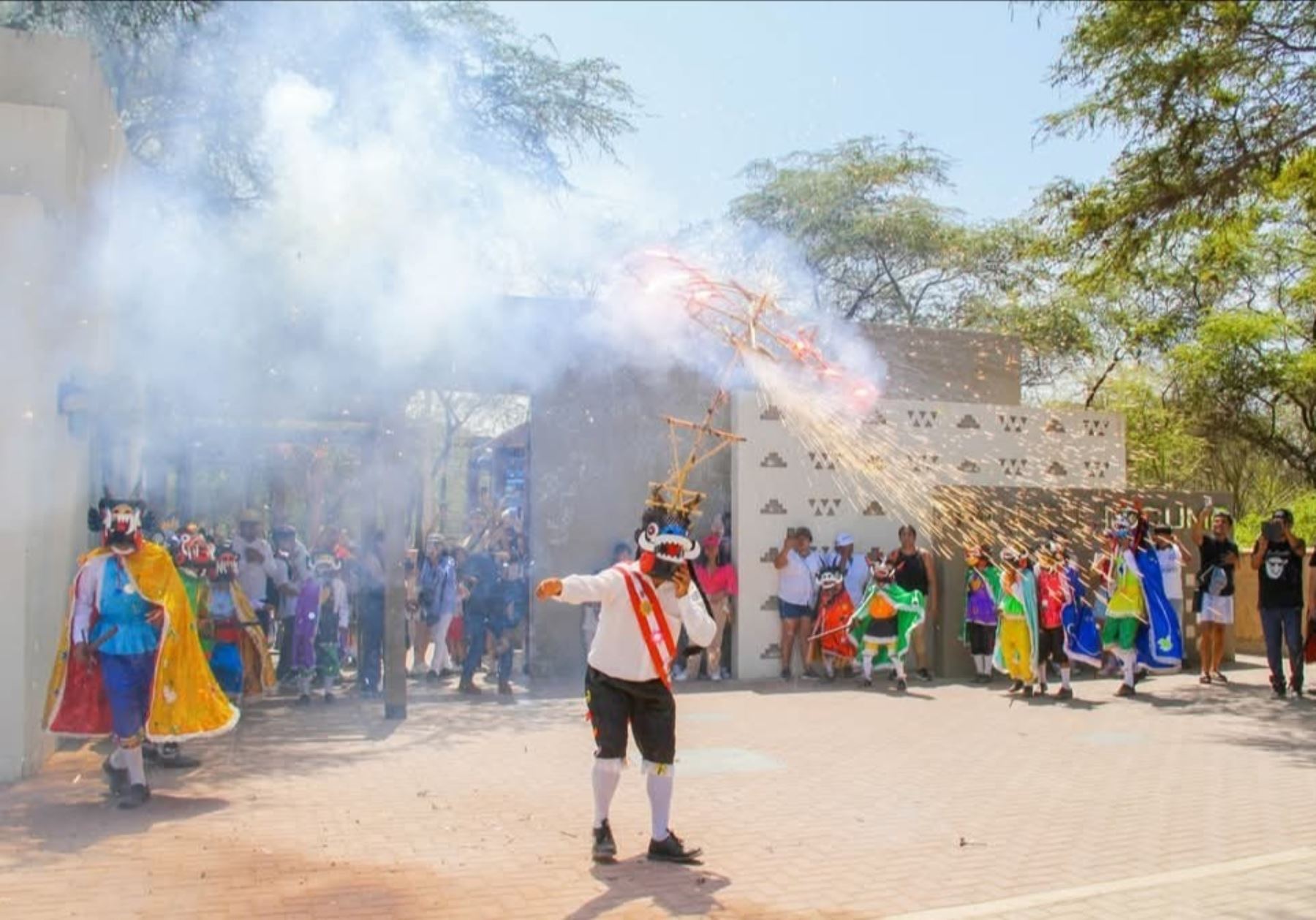 Un ambiente festivo se vivió en los seis museos de Lambayeque que participaron de la segunda jornada del programa Museos Abiertos del Ministerio de Cultura.