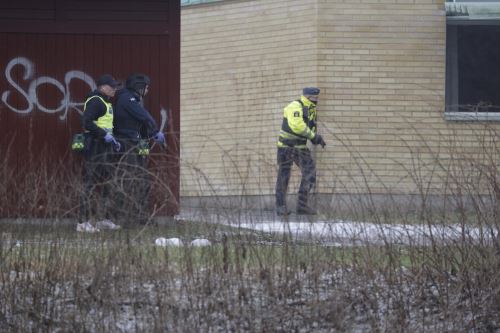 Cerca de 10 muertos en "el peor tiroteo masivo de la historia" de Suecia