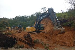 La presencia de maquinaria y especialistas en ingeniería ha permitido avanzar con la rehabilitación de las vías y la mitigación de daños en la infraestructura de transporte. 