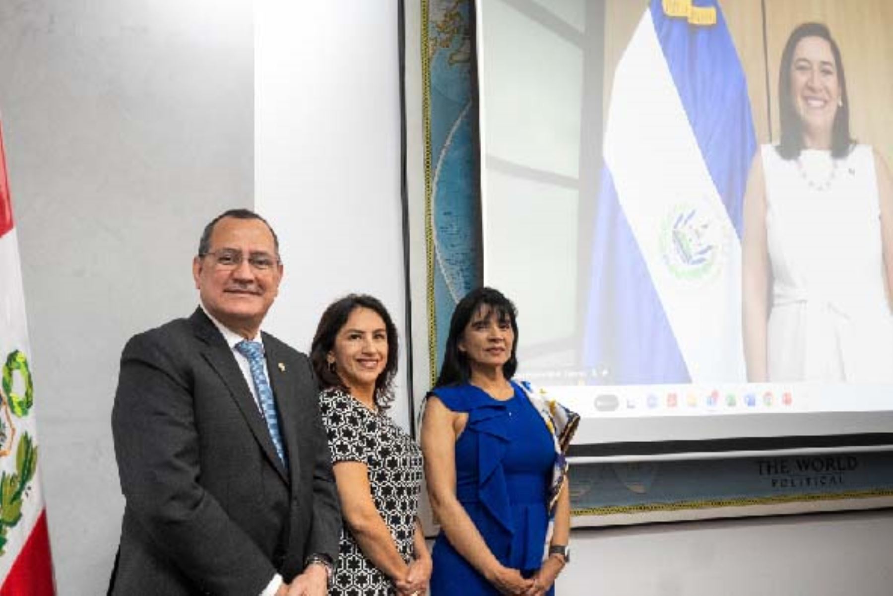 Titular del Mincetur, Desilú León, sostuvo reunión virtual con la ministra de Economía de El Salvador para abordar las negociaciones con miras a un acuerdo comercial bilateral.ANDINA/Difusión