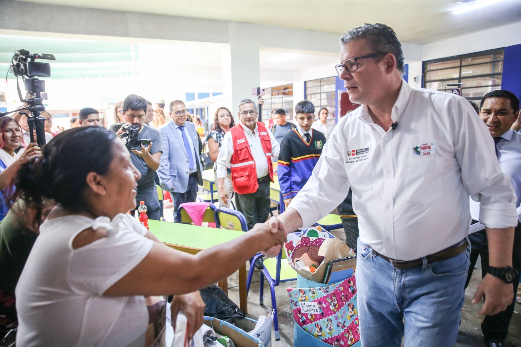 Ministro de Educación, Morgan Quero, supervisa trabajos de mantenimiento en el colegio Húsares de Junín en el distrito de El Agustino. Foto: ANDINA/Minedu