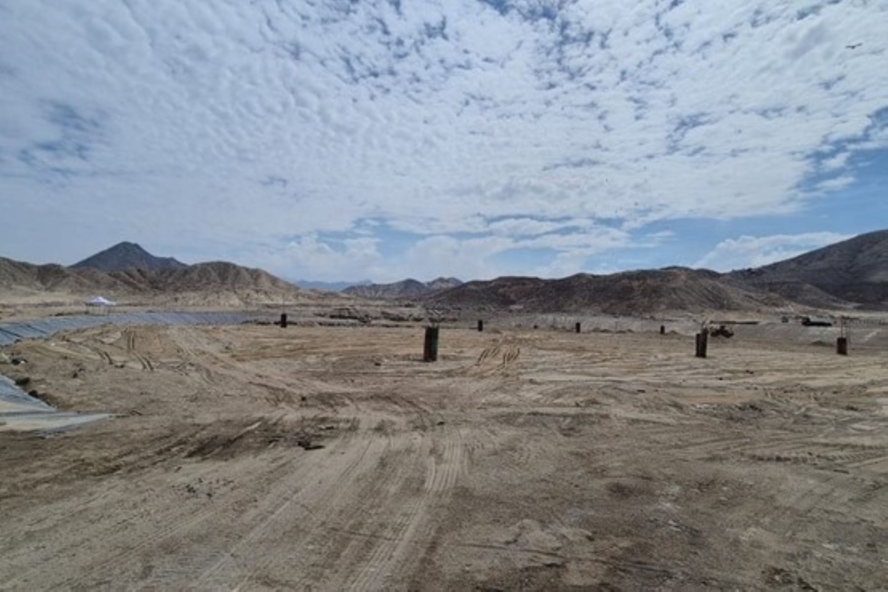 La obra en Nuevo Chimbote forma parte de los 11 proyectos de recuperación de áreas degradadas por residuos sólidos que ejecuta el Minam. Foto: Minam