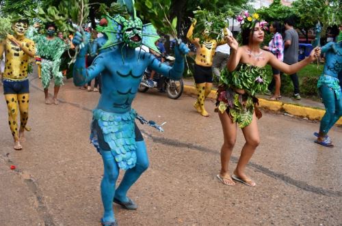 Ucayali se prepara para recibir uno de los eventos más esperados del año: el Carnaval 2025, que promete colmar las calles de color, danzas, música, comparsas, carros alegóricos y tradición.