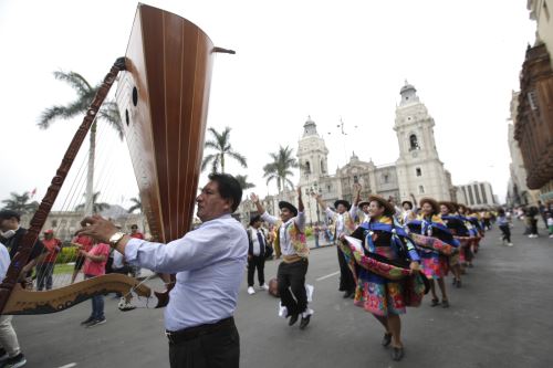 Lima vibró a ritmo  de música, color y tradición con el pasacalle organizado por el Gobierno Regional de Junín para promocionar la ‘Ruta del Huaylas 2025’