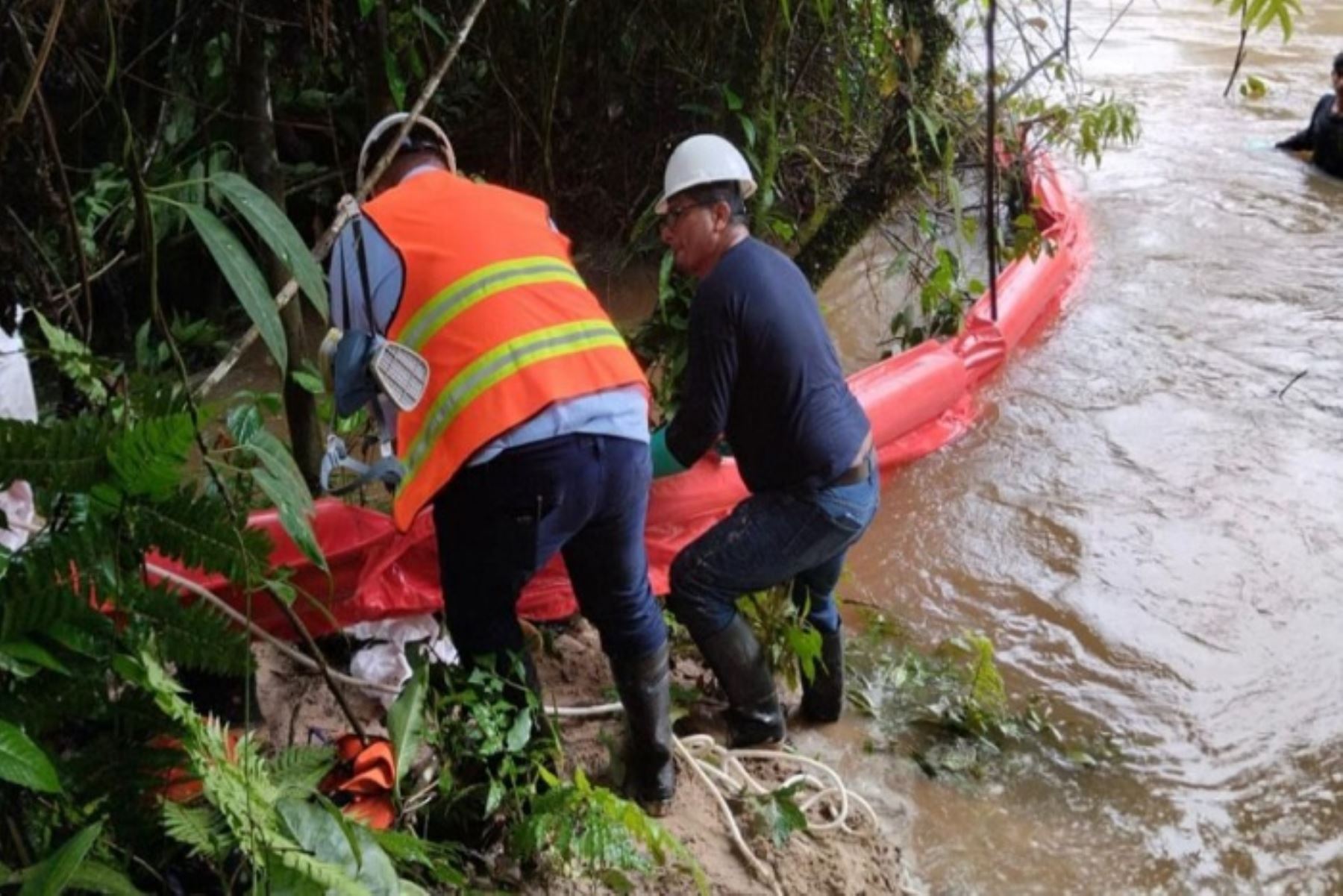 Petroperú reafirma su compromiso con la protección del ambiente y la seguridad de las comunidades vecinas.