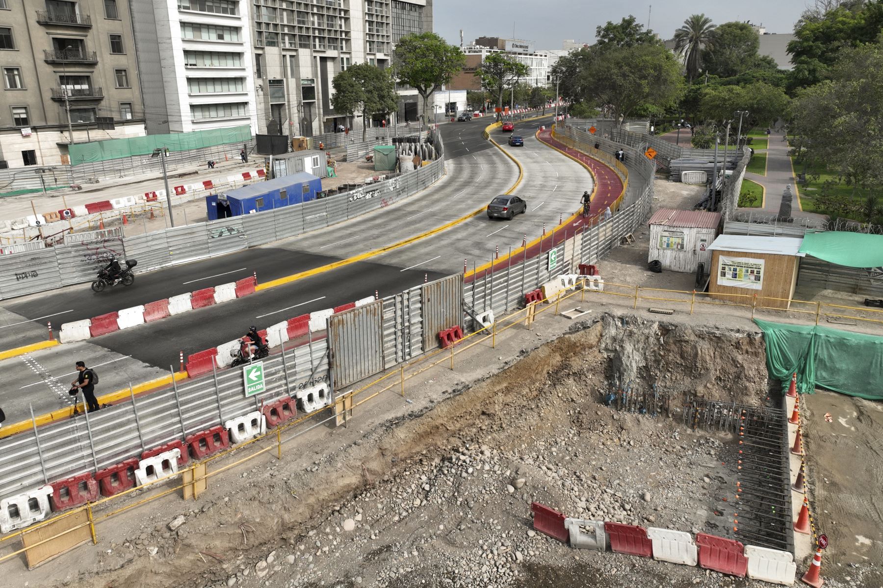 Dron de la Agencia Andina captó el avance de las estaciones Bolognesi y Central de la Línea 2 del Metro de Lima y Callao. Foto: ANDINA/Jhonel Rodríguez Robles.