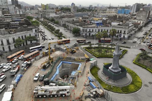 Línea 2 del Metro de Lima:  Imágenes en drone del avance de las obras desde la plaza Bolognesi hacia la avenida Arica en el Cercado de Lima