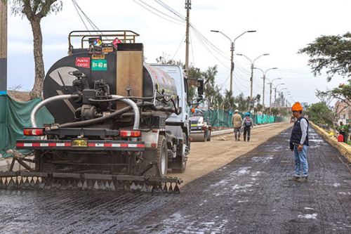 Trabajos de renovación de la avenida Morales Duárez. ANDINA/Difusión