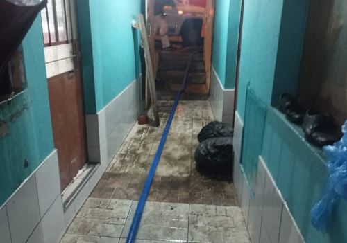 Una vivienda ubicada en el distrito de Cerro Colorado resultó inundada a causa de las lluvias que afectaron a la ciudad de Arequipa.