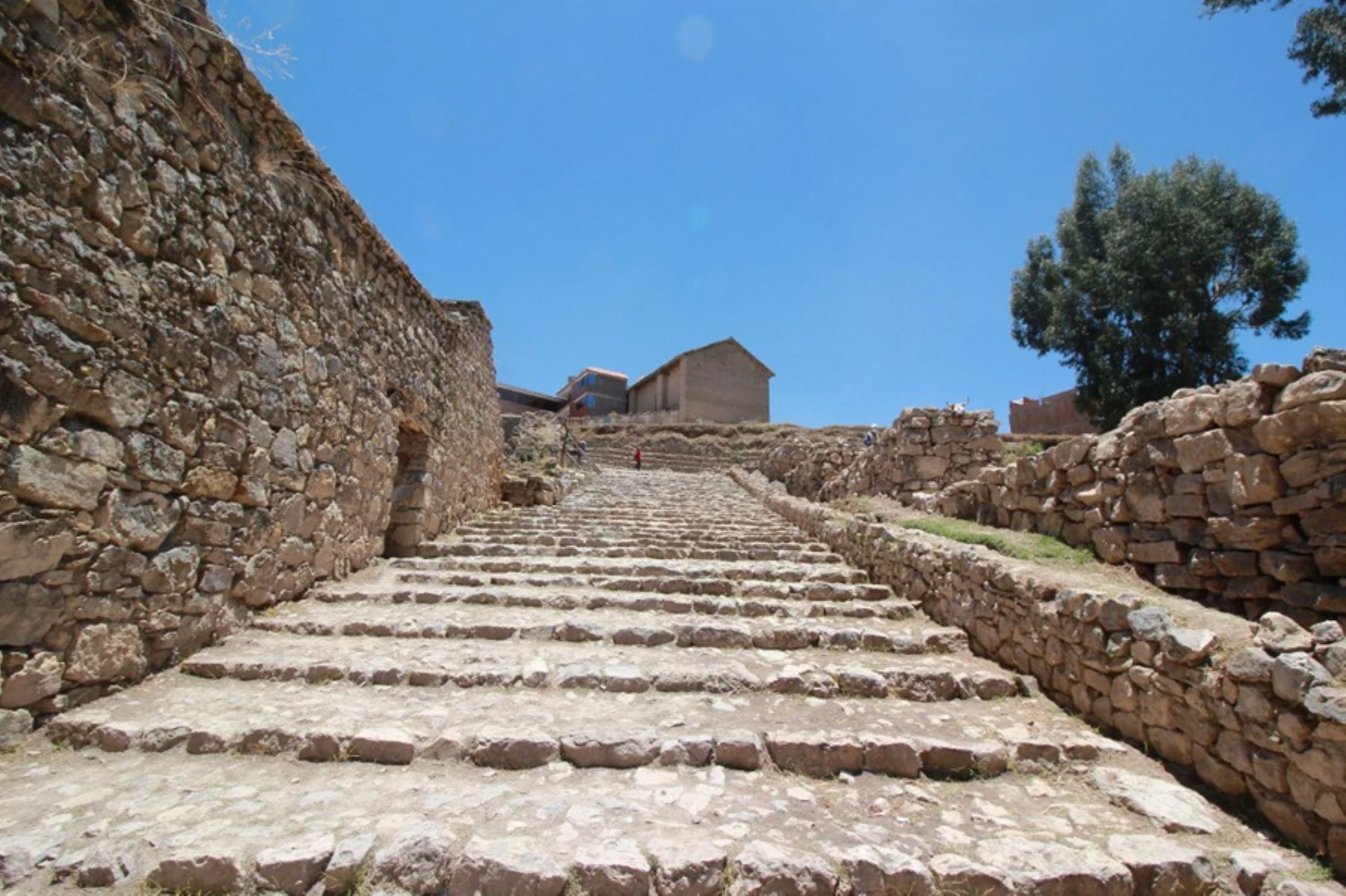 Complejo arqueológico de Wariwillca, en el distrito de Huancán, provincia de Huancayo, Es uno de los atractivos turísticos de imperdible visita en la Ruta del Huaylarsh.