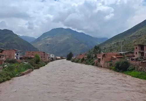 Senamhi declaró en el umbral hidrológico rojo al río Mapacho, el segundo más importante de Cusco, y existe el peligro de desborde que podría afectar a varios poblados. ANDINA/Difusión