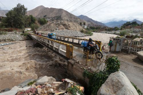 Senamhi alerta peligro máximo por crecida del río Rímac en Chosica