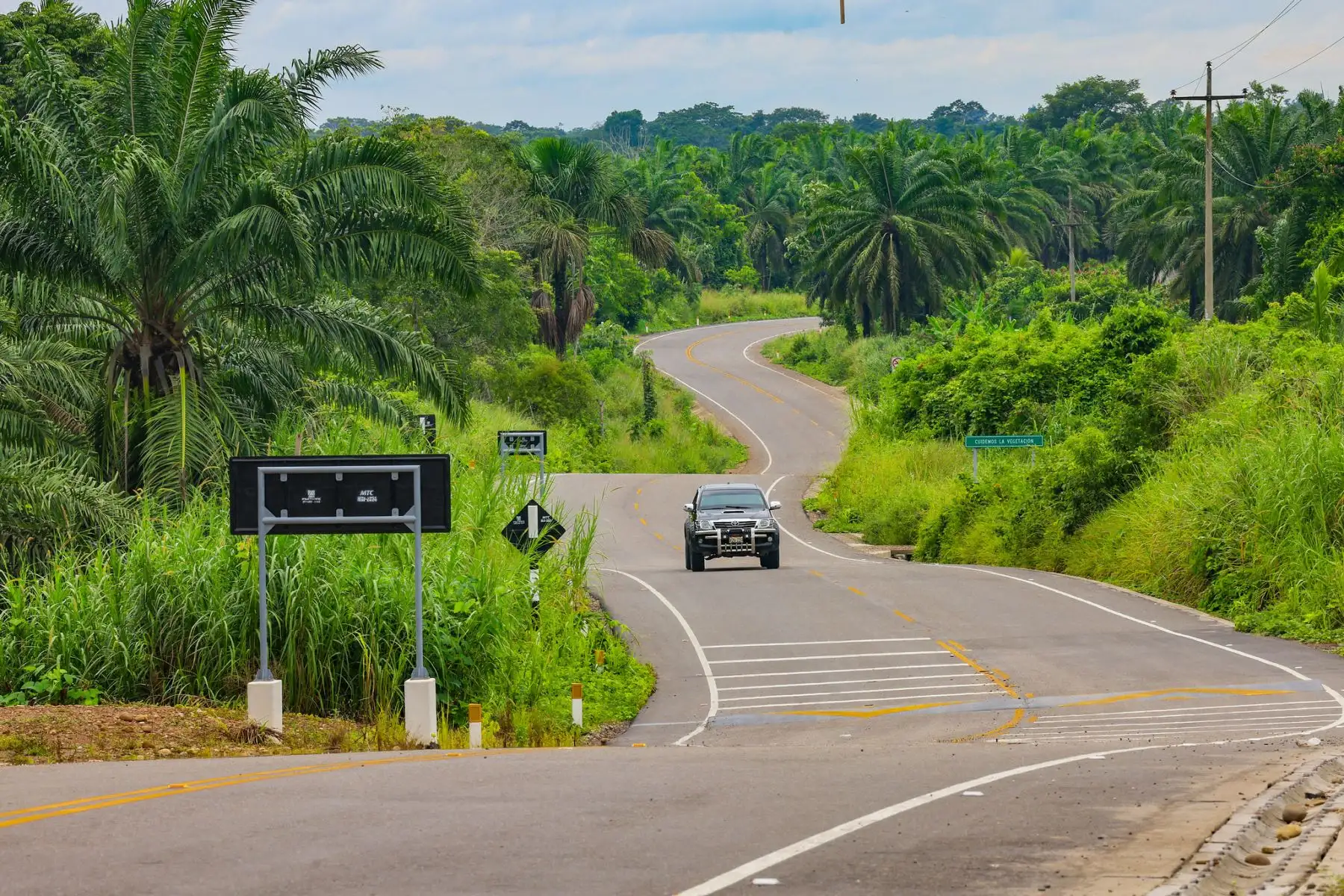 En un importante paso para fortalecer la conectividad y el desarrollo de la región Ucayali, el ministro de Transportes y Comunicaciones, Raúl Pérez Reyes, inauguró la carretera departamental Neshuya – Curimaná