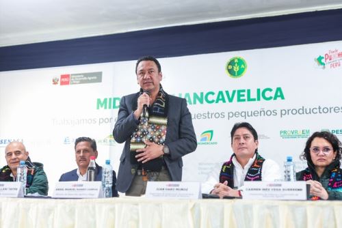 Titulr del Midagri anunció obras de riego, plan multisectorial ante heladas y friaje y otros en favor de los productores agrarios de la región Huancavelica..