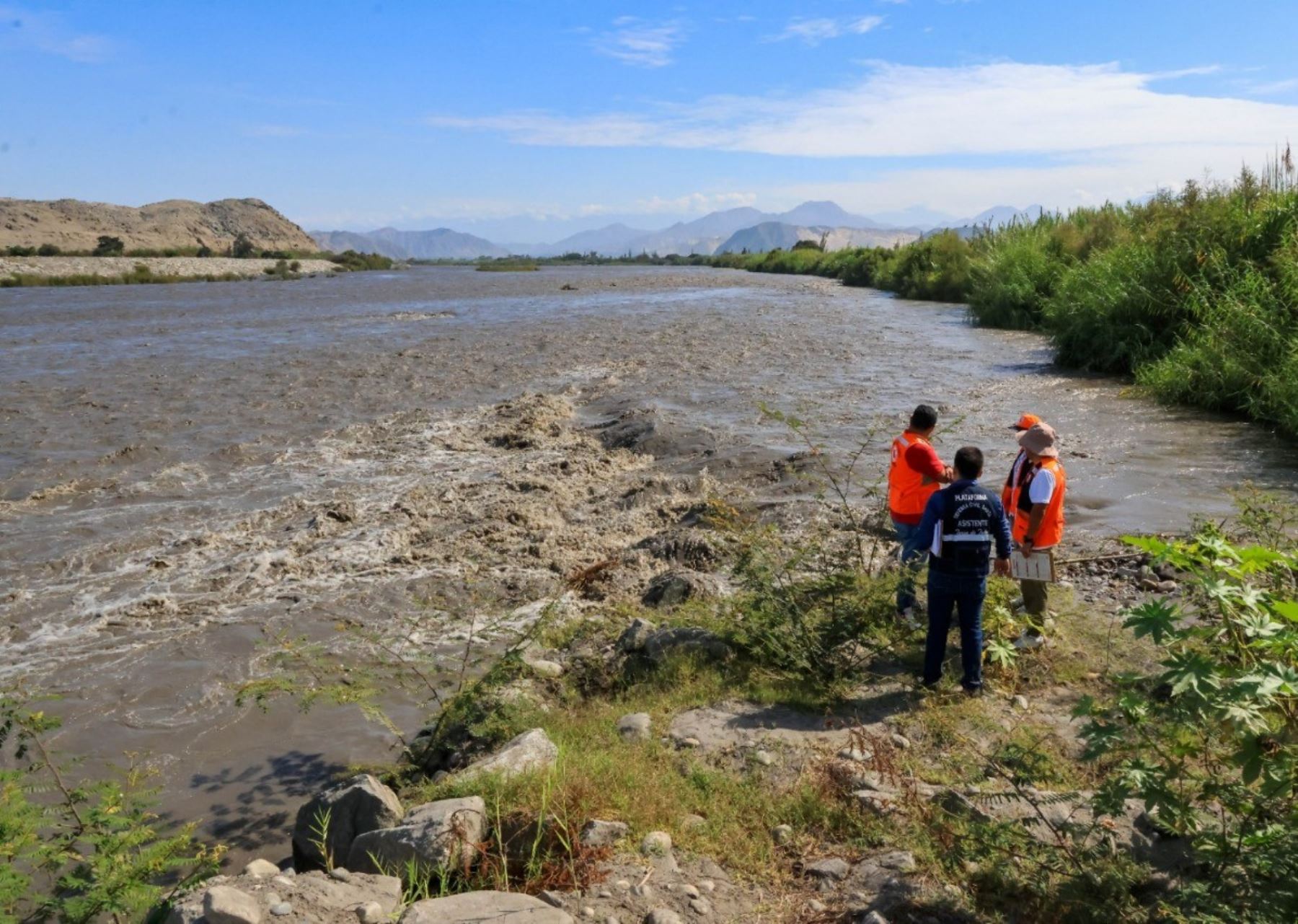 La Municipalidad del Santa alertó que se incrementó el riesgo de desbordes ante el peligro aumento del caudal del río Santa, región Áncash. ANDINA/Difusión